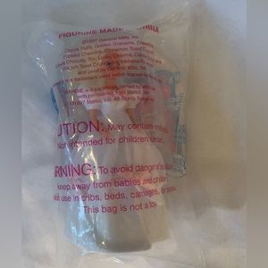 Vintage mini Barbie NWT made in 1997